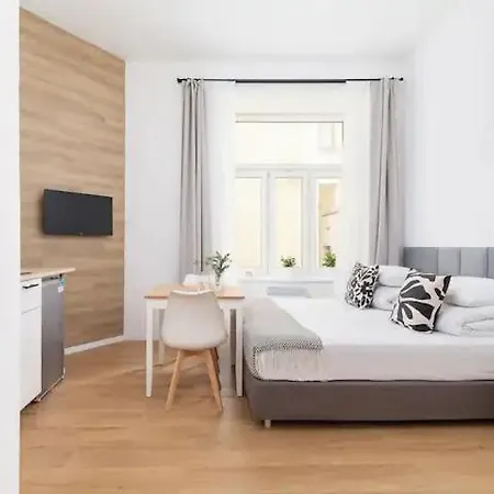 F-u-c-k Apartment *