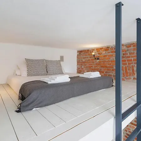 Apartment F-u-c-k