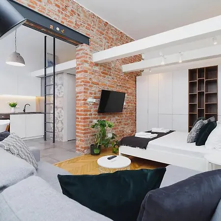 F-u-c-k Apartment *